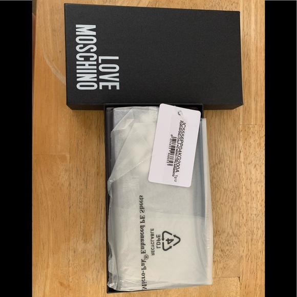 NWT Love Moschino Authentic Metallic Hearts Wallet Black And Silver - Picture 11 of 15